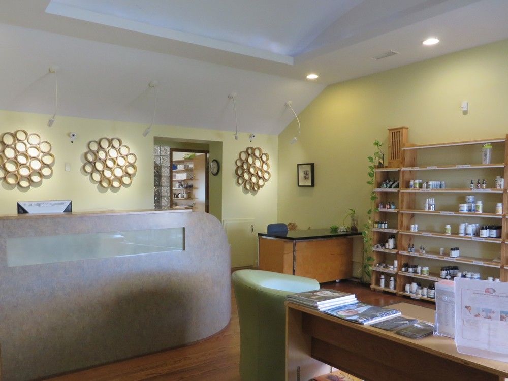 Traditional Health Clinic & Salt Spa: 6210 Highland Place Way, Knoxville, TN 37919